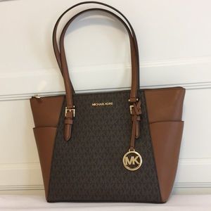 Michael Kors-NWT-Lady’s Brown Zippered Purse